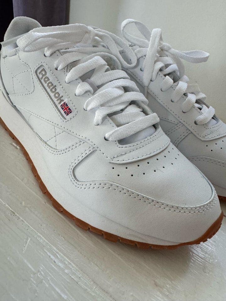 Sneakers, str. 38,5, Reebok