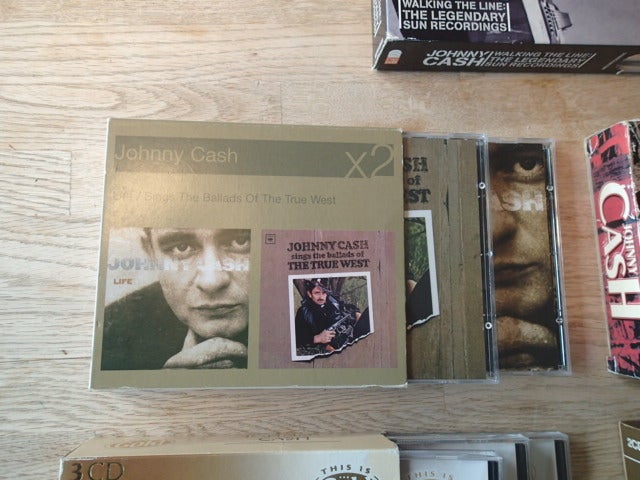 5 boxe med Johnny Cash: I alt 13 cd'er med Cash, country