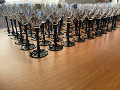 Glas, Vinglas, Luminarc, Fine retro glas fra Luminarc i serien Domino med sort stilk.
De er pæne – m