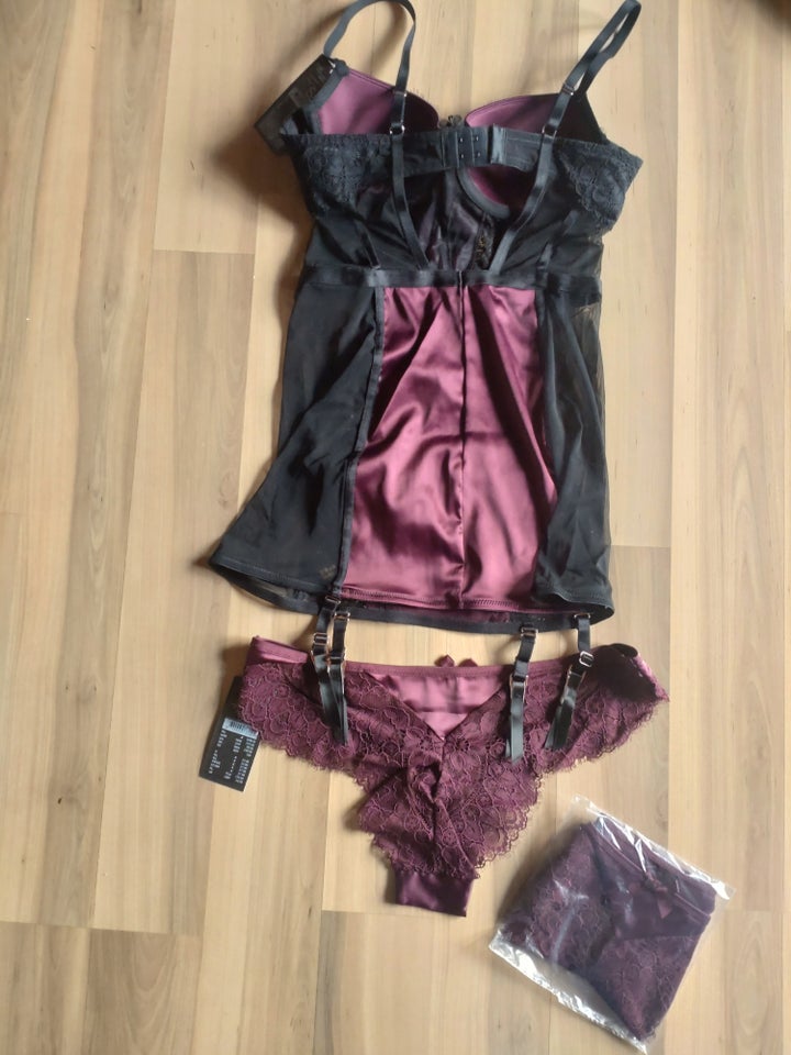 Corsage, Corsage og 2 par trusser, Hunkemøller Noir