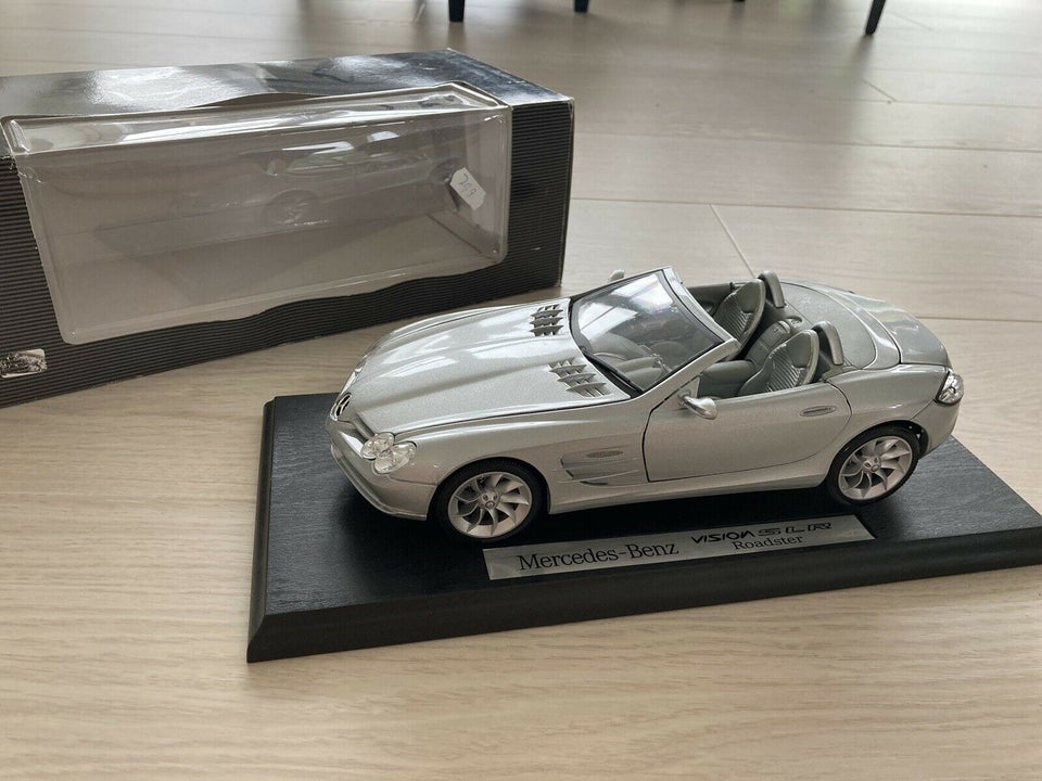 Modelbil, Mercedes SLR Roadster 1/18, skala 1:18