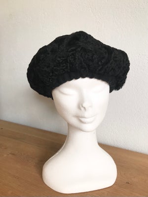 Hat, One Vintage, str. One size,  Sort,  Næsten som ny, Den smukkeste hat / hue / baret / pelshue i 