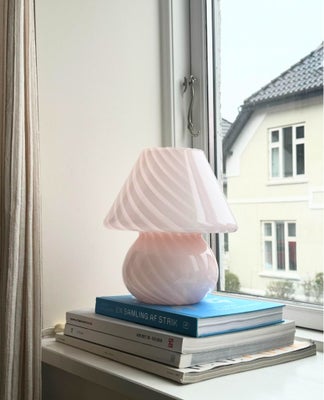 Lampe, Murano, Sart rosa Murano mushroom lampe fra 70’erne. Flot stand, uden ridser eller skår.
H27,