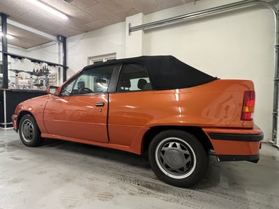 Opel Kadett, 1,6i Cabriolet, Benzin, 1992, km 157000, nysynet, 2-dørs, Kør sommeren i møde i denne f