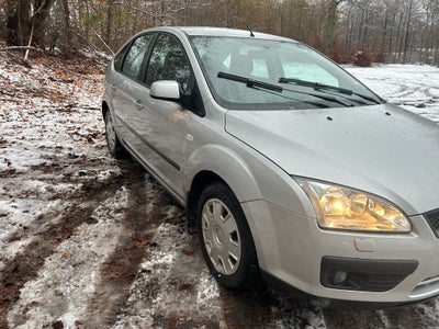 Ford Focus, 1,6 Trend 100, Benzin, 2007, km 178000, sølvmetal, træk, nysynet, klimaanlæg, airconditi