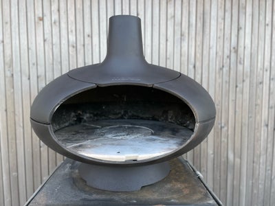 Anden grill, Morsø Forno Pizzaovn, Pæn stand inkl. cover og tilbehør. Bord kan evt købes med.