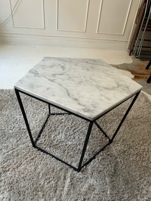 Marmor sofabord , Marmor, Sælger dette super fede marmor sofabord

Pris: 400DKK

Få brugstegn, eller