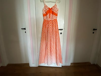 Festkjole, Briluna, str. M,  Orange+Hvid, Gulvlang kjole med stropper. Prikket orange og hvid. Sløjf