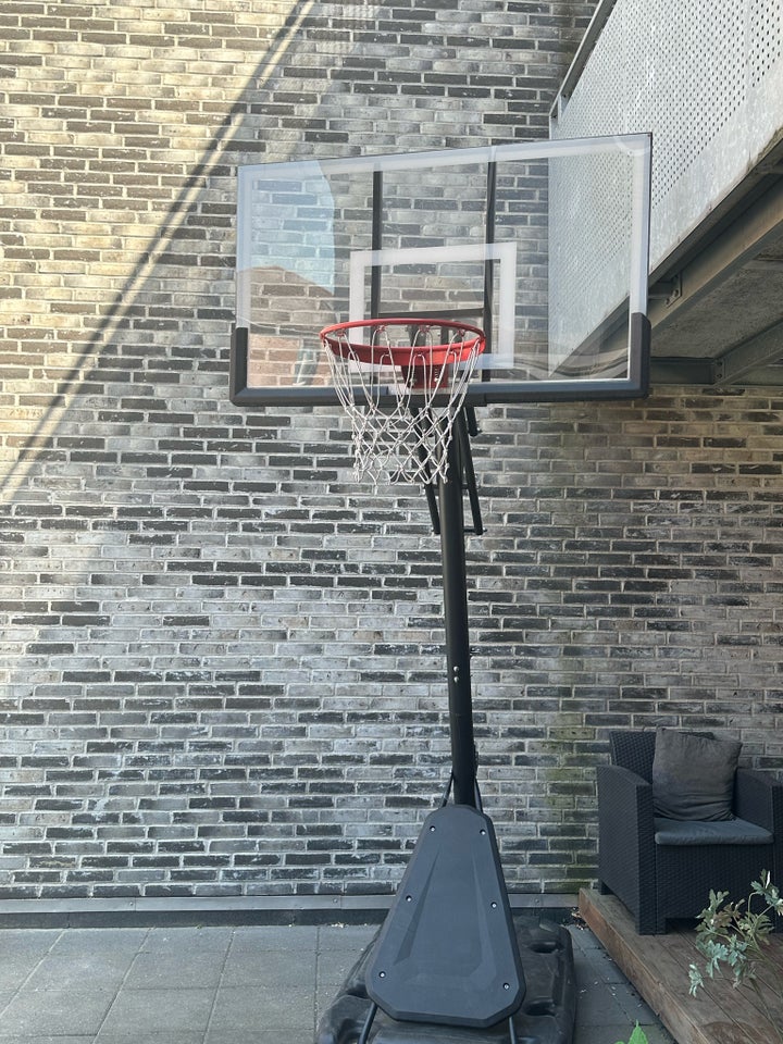 Basketball kurv