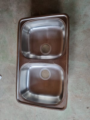 Køkkenvask, Stala,  Rustfrit stål, Stala dobbeltvask i stål 
Udv mål 78x47 cm
Aldrig monteret 