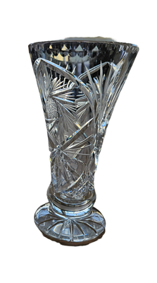 Vase, Krystalvase, Flot vase i krystalglas.
18.5 cm høj
