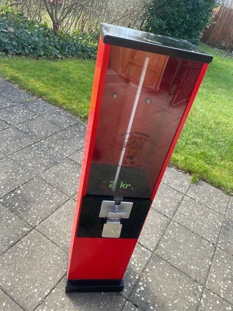 Slik/tyggegummi automat, Fin slikautomat med møntindkast…