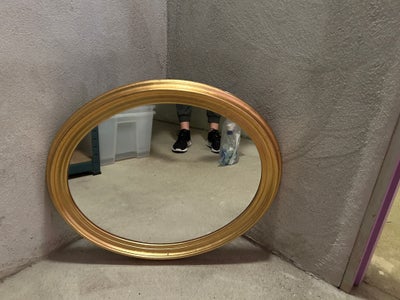Vægspejl, Ovalt spejl