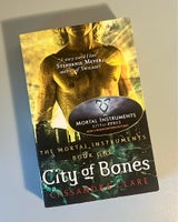 City of bones, Casandra Clare, genre: fantasy