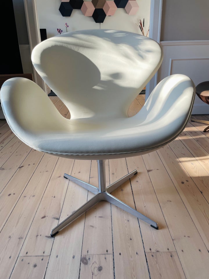 Arne Jacobsen Svanen L nestol dba.dk K b og Salg af Nyt og Brugt