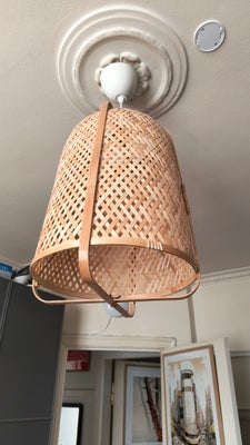 Lampeskærm, Ikea Knixhult, sælger en stor Ikea Knixhult lampeskærm til loftet.
lampen har aldrig vær