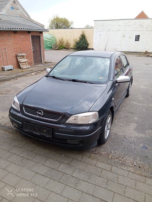 Opel Astra, 1,8 16V CDX, Benzin, 1998, km 263727, sortmetal, træk, aircondition, ABS, airbag, 4-dørs