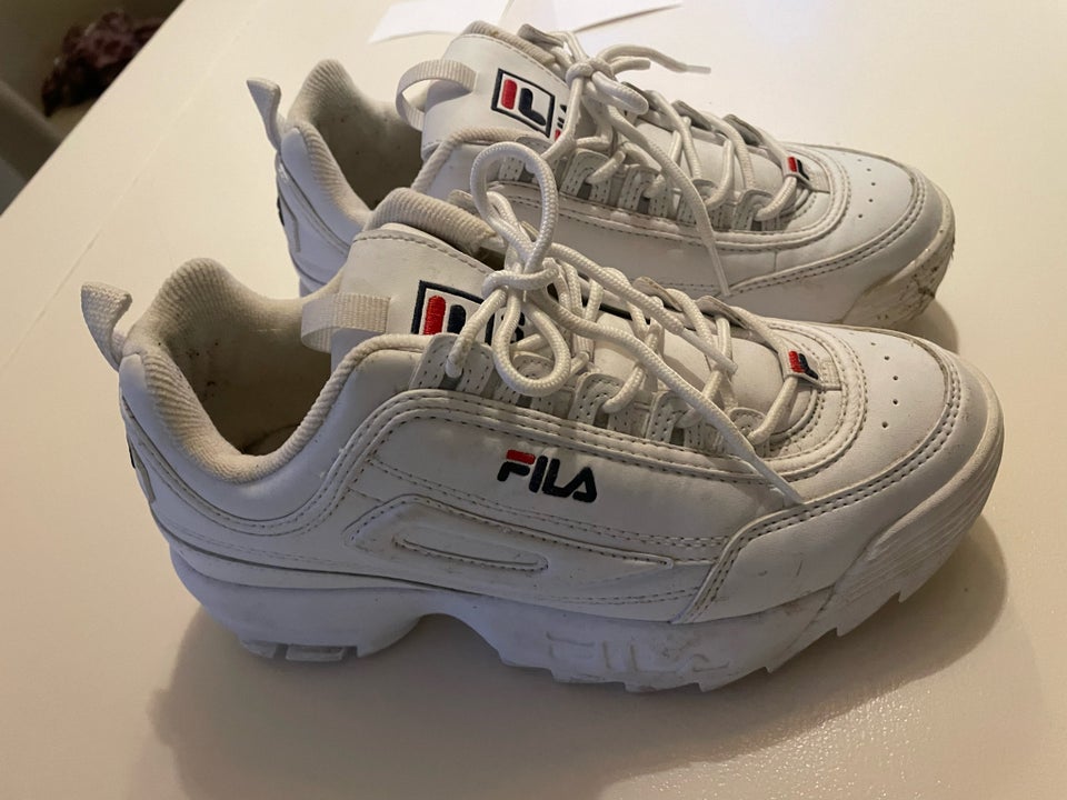 Sneakers, str. 39, Fila