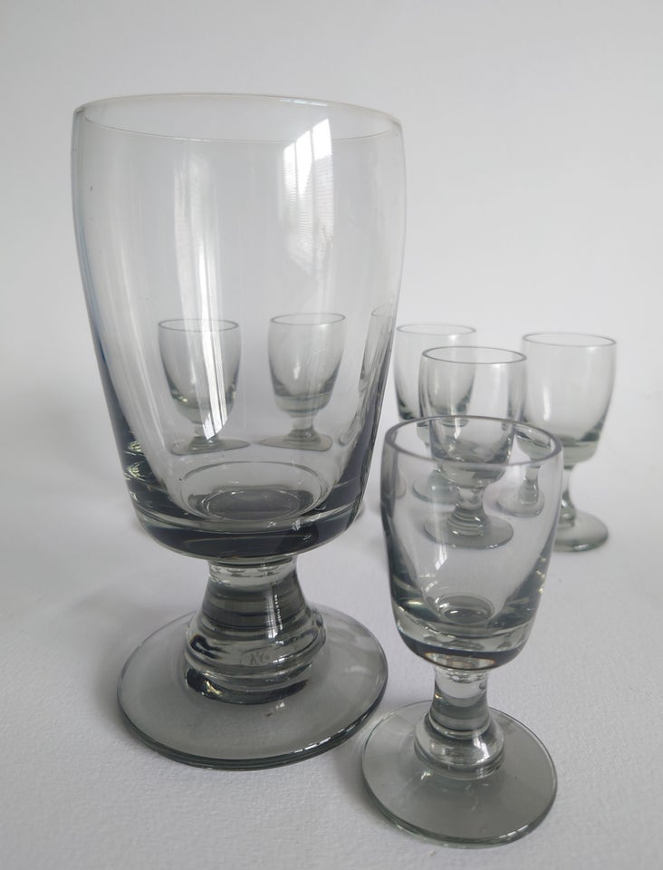 Glas, Ølglas og snapseglas, Almue Smoke