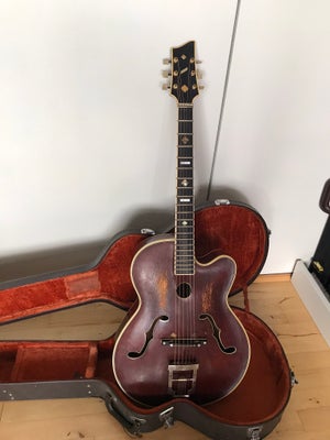 Jazz, andet mærke Fasan, Denne meget sjældne guitar er en Fasan jazz/Gibsy guitar. Den blev bygget i