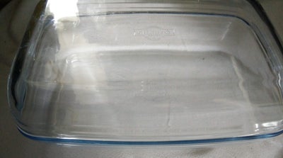 Glas, Ovnfast glasfad med låg, Brugt 1 gang

Kan bruges enten som glas fad med låg (eller som 2 sepa