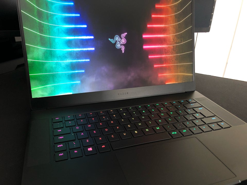 Andet mærke Razer Blade 15, 2.2 / 4.1 GHz, 16 GB ram