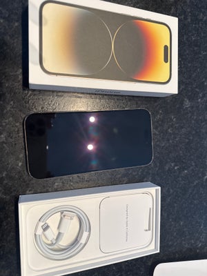 iPhone 14 Pro, 256 GB, guld, God, iPhone 14 pro 256 GB, guld. 
2 år gammel
Batteri 85 %. 
Meget pæn 