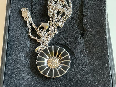 Halskæde, sølv, Georg Jensen, Marguerit/daisy sort intakt emalje . 1,8 cm 