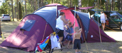Telt med 3 kabiner, Stort og rummeligt telt til mindst 6 personer. Tre store kabiner på 160 x 200 cm