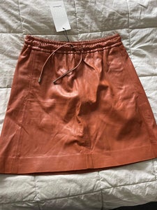 Gå en tur ressource Generator Find Brun Skind Nederdel på DBA - køb og salg af nyt og brugt
