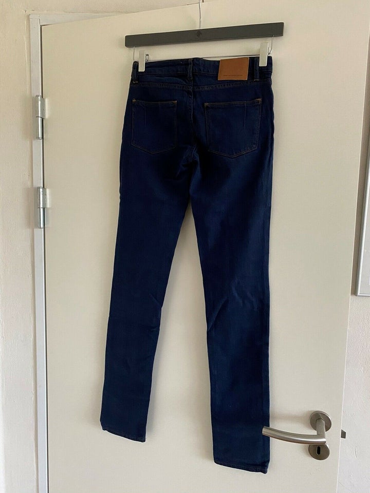 Jeans, Won hundred, str. 24