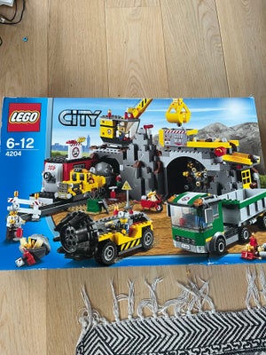 Lego City, 4204, Lego city sæt i uåbnet æske 4204 Minen.

Æsken er uåbnet. 
(Æsken har noget slid se
