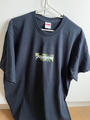 T-shirt, SUPREME, str. L,  Navy,  Ubrugt, Camo box logo tee. 