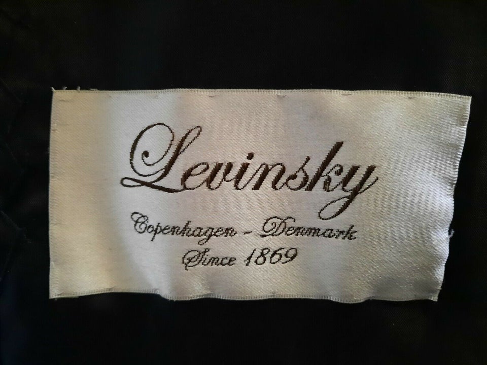 Pels, str. 50, Lewinsky Royal Greenland