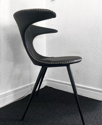 Spisebordsstol, Læder, Danform, Spisestuestol Flair i sort læder. En klassisk og anderledes som vil 