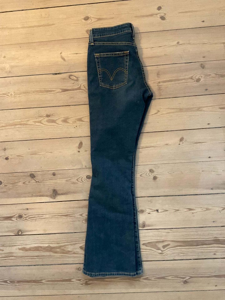 Jeans, Levi Strauss 519, str. 29