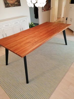 Spisebord, teak, b: 100 l: 210, Spisebord i massivt teak med ben i grå metal.

L : 210 cm. B : 100 c