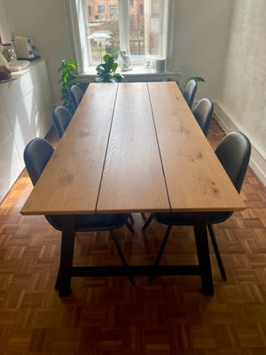 Spisebord, Idemøbler / Ilva , b: 95 l: 220, Toke spisebord fra IDEmøbler sælges.
Bordet er i god sta