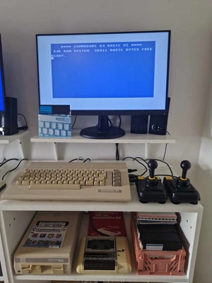 Commodore, spillekonsol, God, Rigtig fint sæt Commodore 64, med alt andet som ses på billedet også s