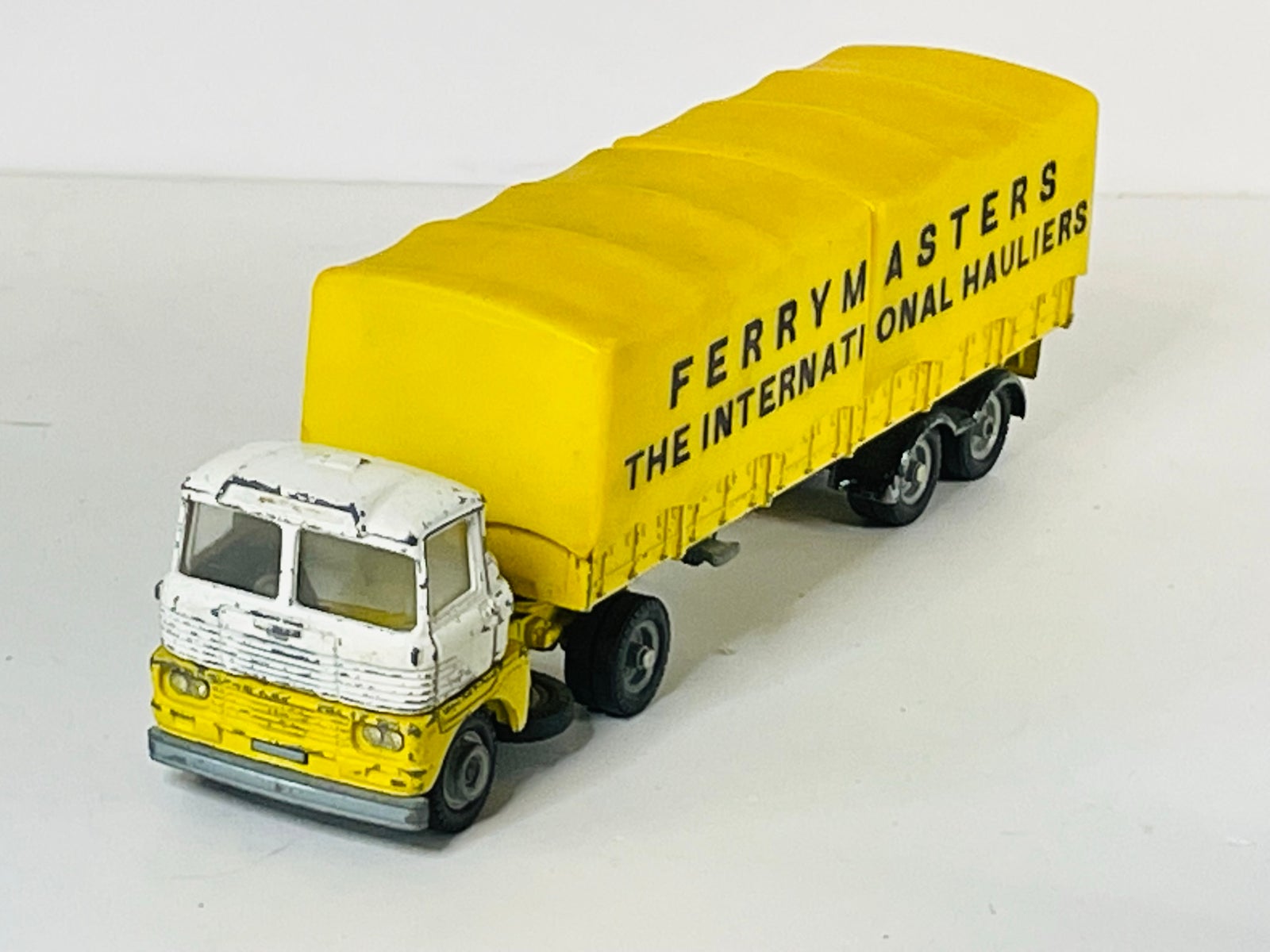 Modellastbil, 1968 Corgi Toys no 1147 Scammel Ferrymasters Truck