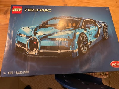 Lego Technic, LEGO 42083, Sælger min LEGO Bugatti Chiron. 
Kassen har desværre fået noget vand og er