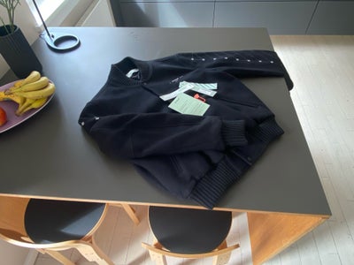 Andet, str. XL, Off-White,  Sort,  Uld, Varsity / College jakke. Alle originale mærker / tags, kvitt