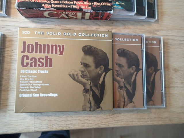 5 boxe med Johnny Cash: I alt 13 cd'er med Cash, country