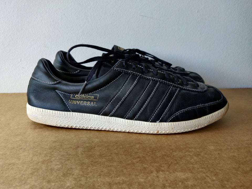 Sneakers, adidas universal, str. 46