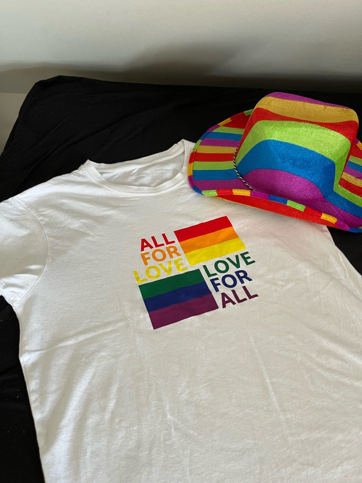 PRIDE Tshirt & hat