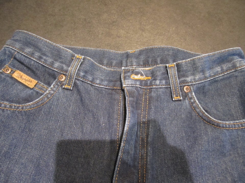 Jeans, Wrangler, str. 32