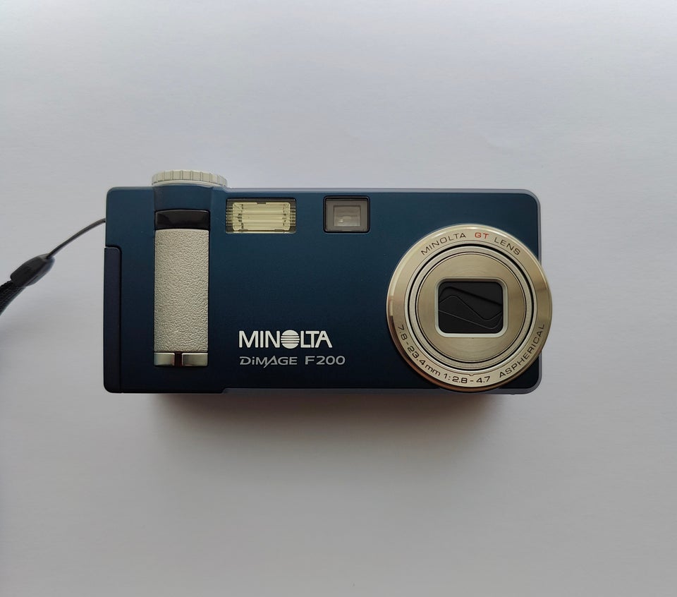 Minolta Dimage F200, God