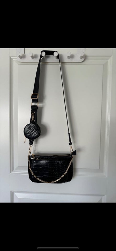 Crossbody, Ukendt