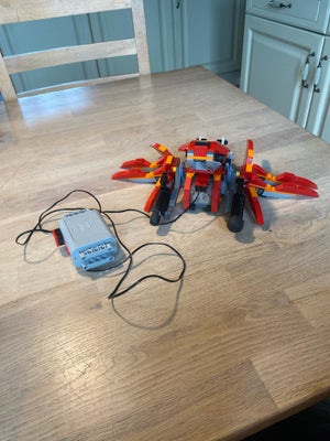 Lego Creator, 4895, Helikopter med motor
Med den nye motor inkluderet i sættet kan du få din helikop