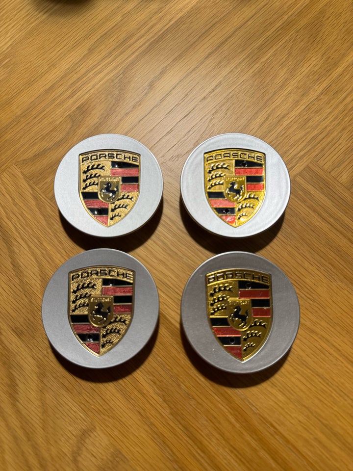 Andet biltilbehør, Porsche centerkapsel